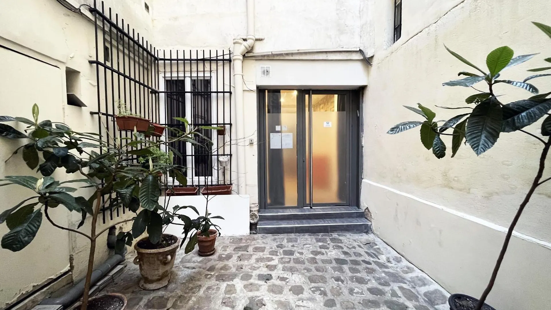 Apartment Urban Flat 52 - Charming 2 Bdr Flat In Center Of *