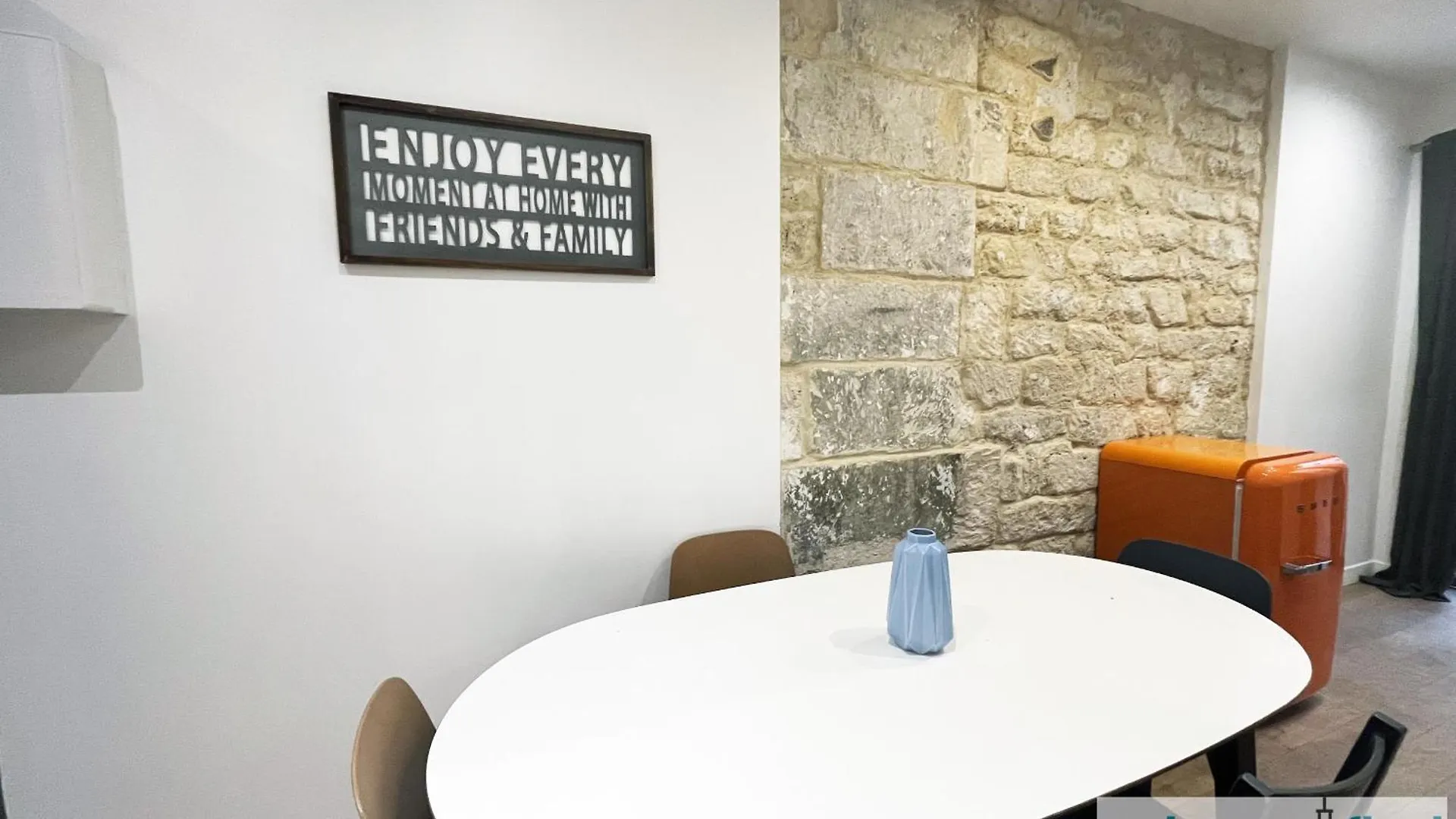 Urban Flat 52 - Charming 2 Bdr Flat In Center Of Lejlighed