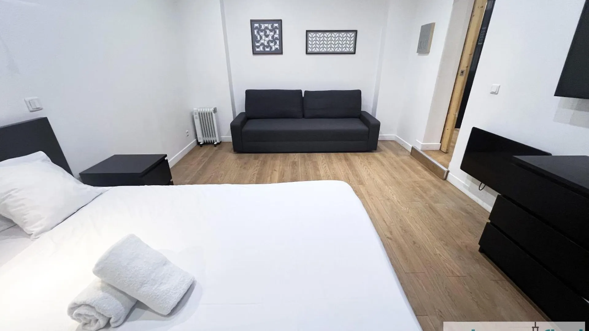 Urban Flat 52 - Charming 2 Bdr Flat In Center Of *